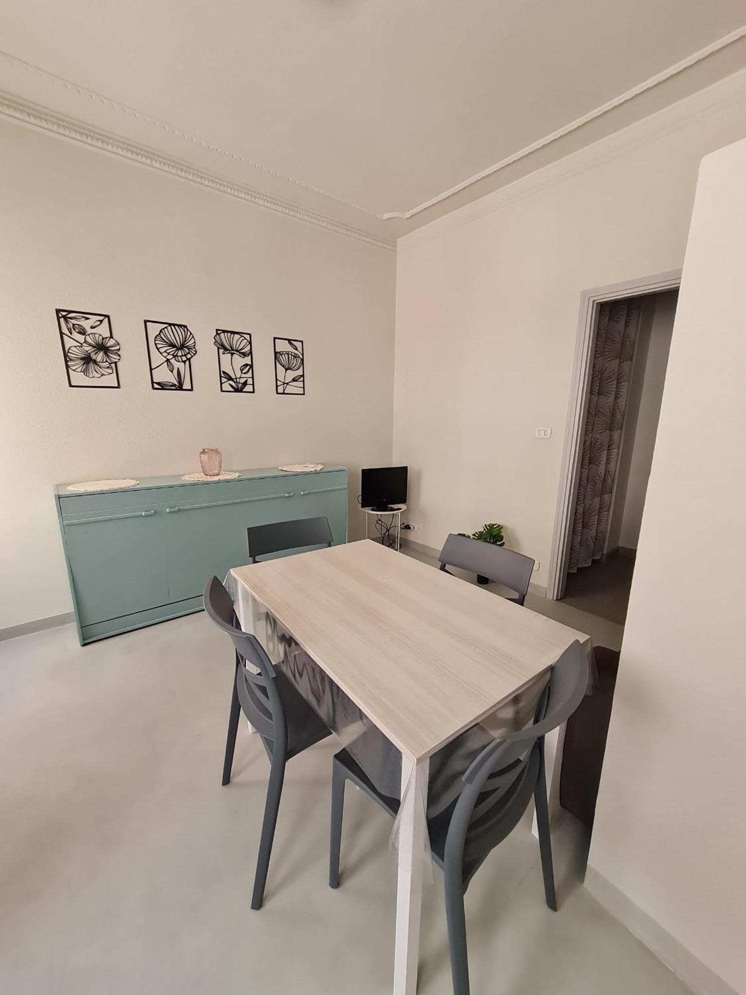 Casa Vacanza Il Tulipano Nichelino Bagian luar foto